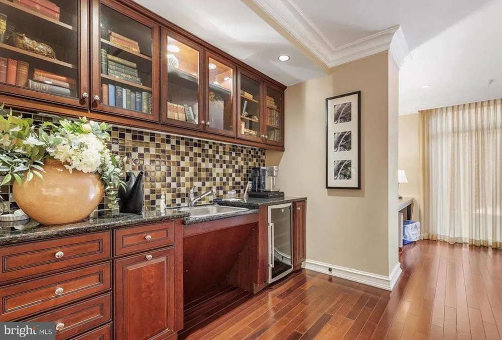 66 FRANKLIN STREET #102 Annapolis, MD 21401