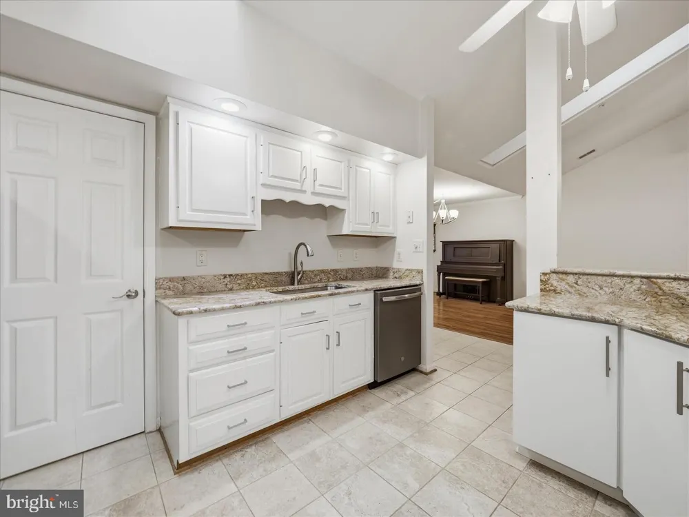 1604 LANGLEY DRIVE Hagerstown, MD 21740