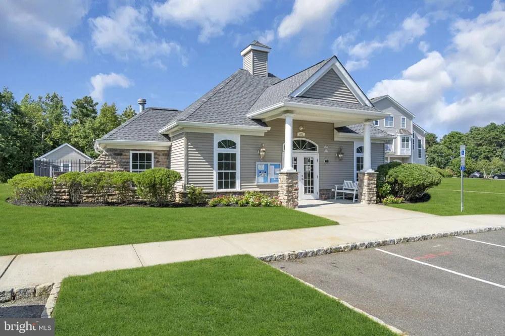90 BRYCE LANE #911 Manahawkin, NJ 08050