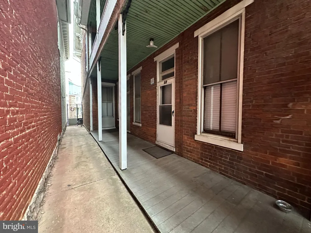 32 E BALTIMORE STREET Greencastle, PA 17225