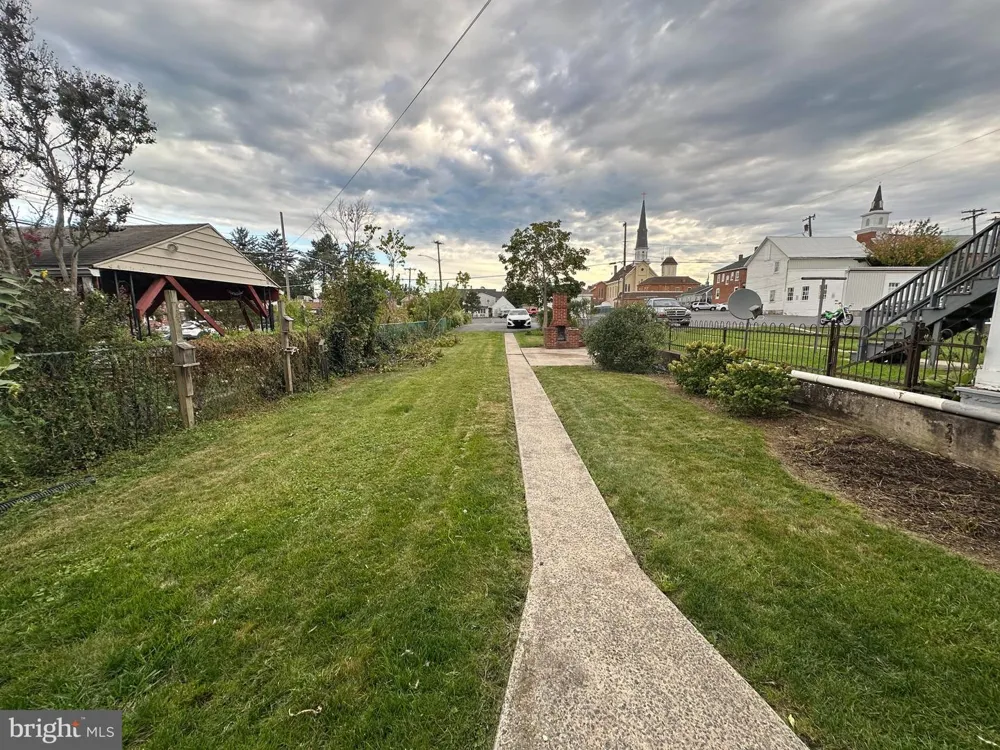 32 E BALTIMORE STREET Greencastle, PA 17225