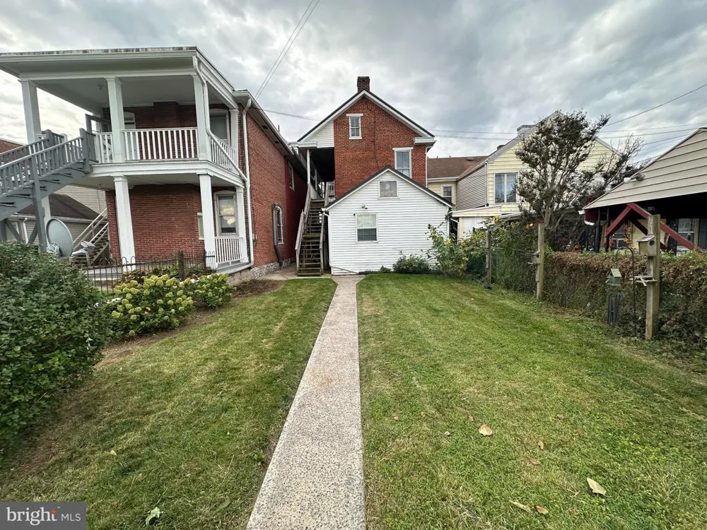 32 E BALTIMORE STREET Greencastle, PA 17225