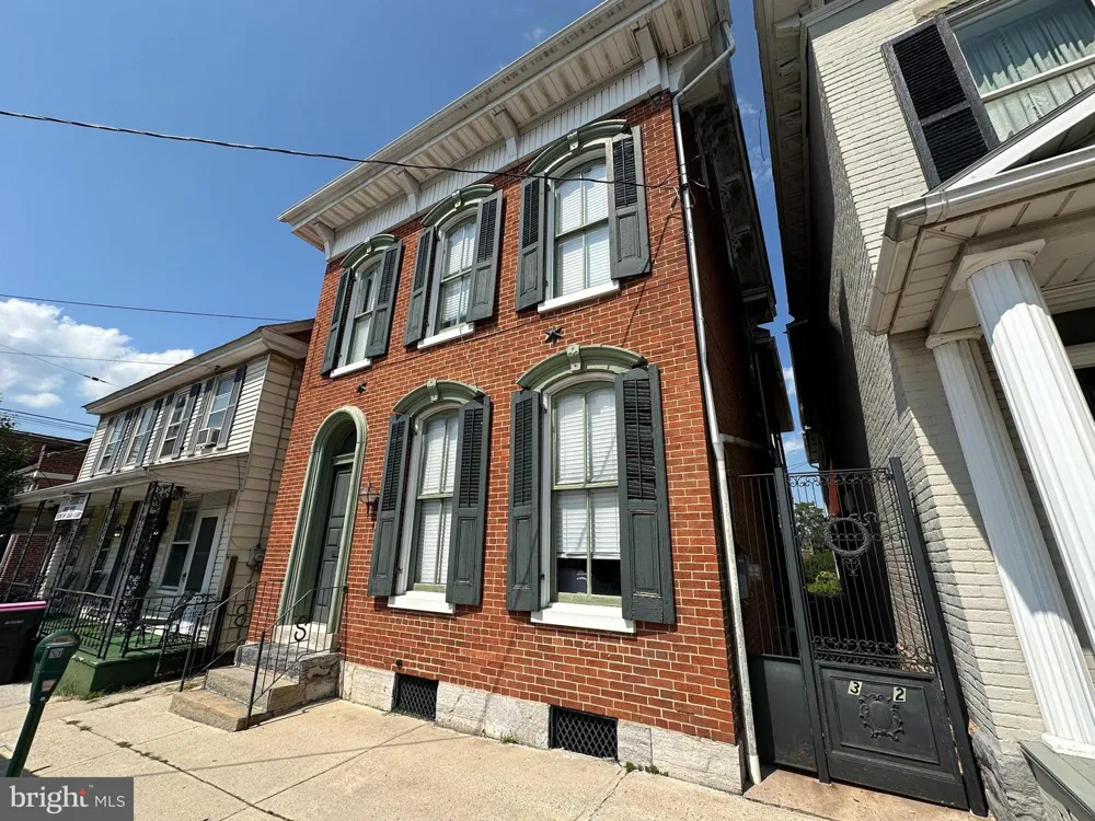 32 E BALTIMORE STREET Greencastle, PA 17225