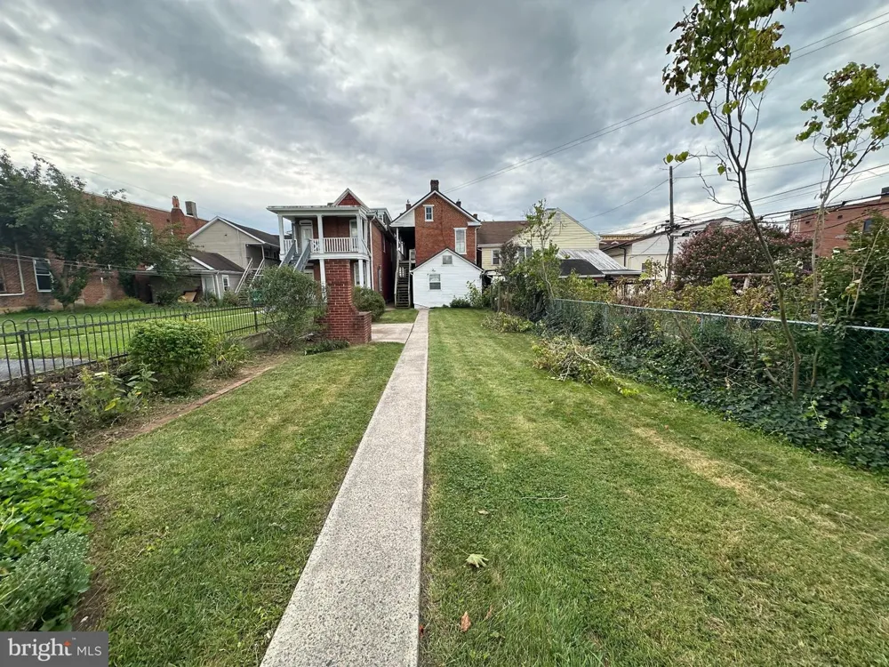 32 E BALTIMORE STREET Greencastle, PA 17225