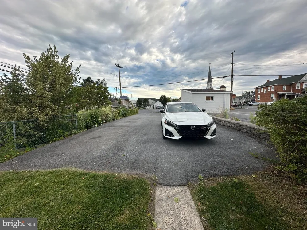 32 E BALTIMORE STREET Greencastle, PA 17225