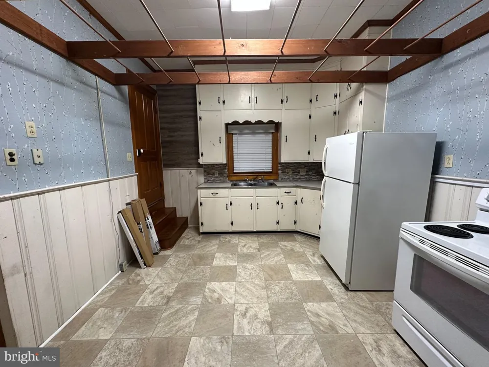 32 E BALTIMORE STREET Greencastle, PA 17225