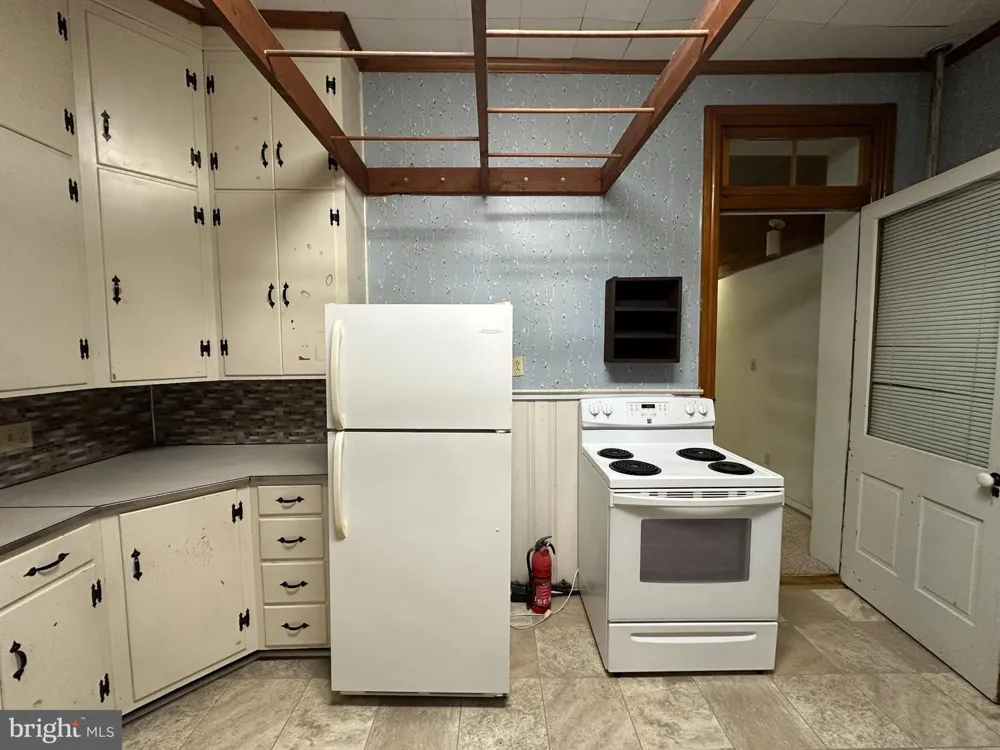 32 E BALTIMORE STREET Greencastle, PA 17225