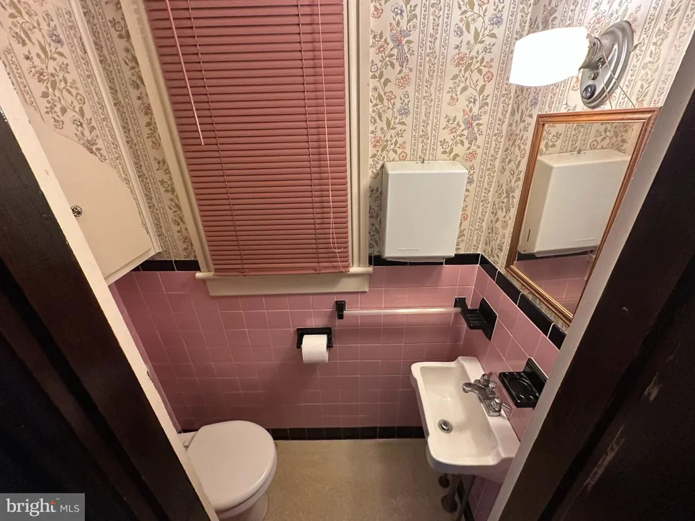 32 E BALTIMORE STREET Greencastle, PA 17225
