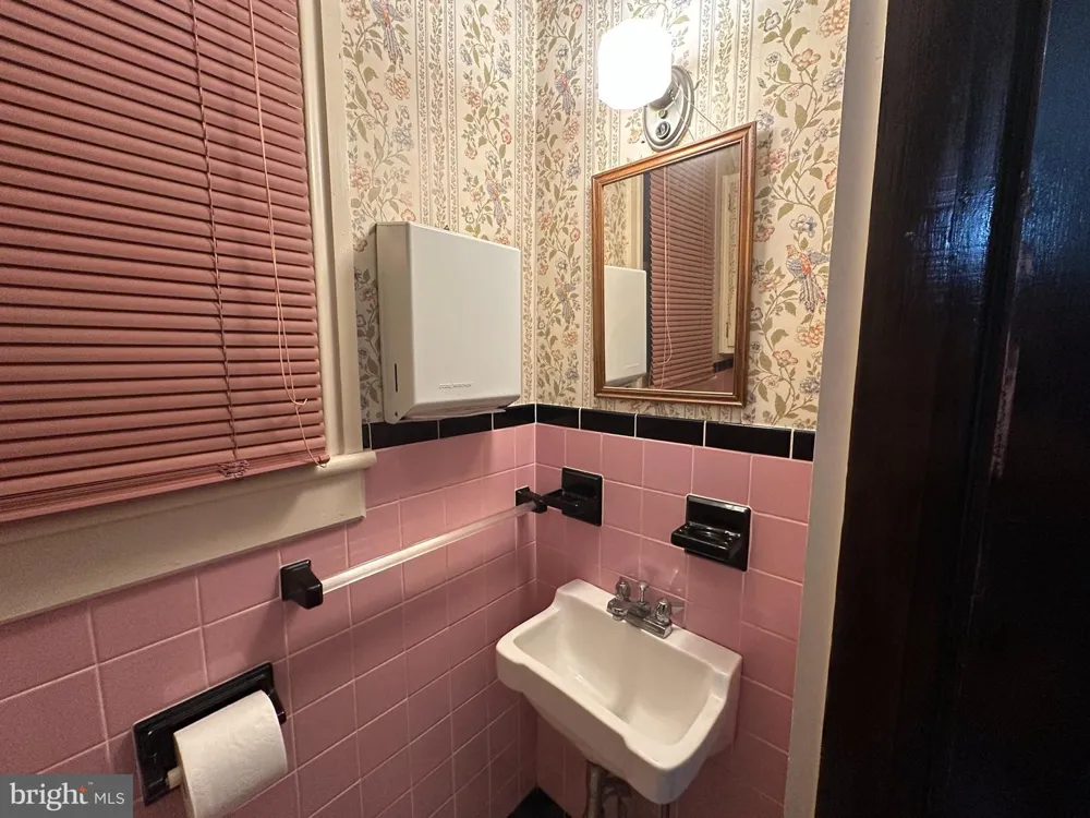 32 E BALTIMORE STREET Greencastle, PA 17225