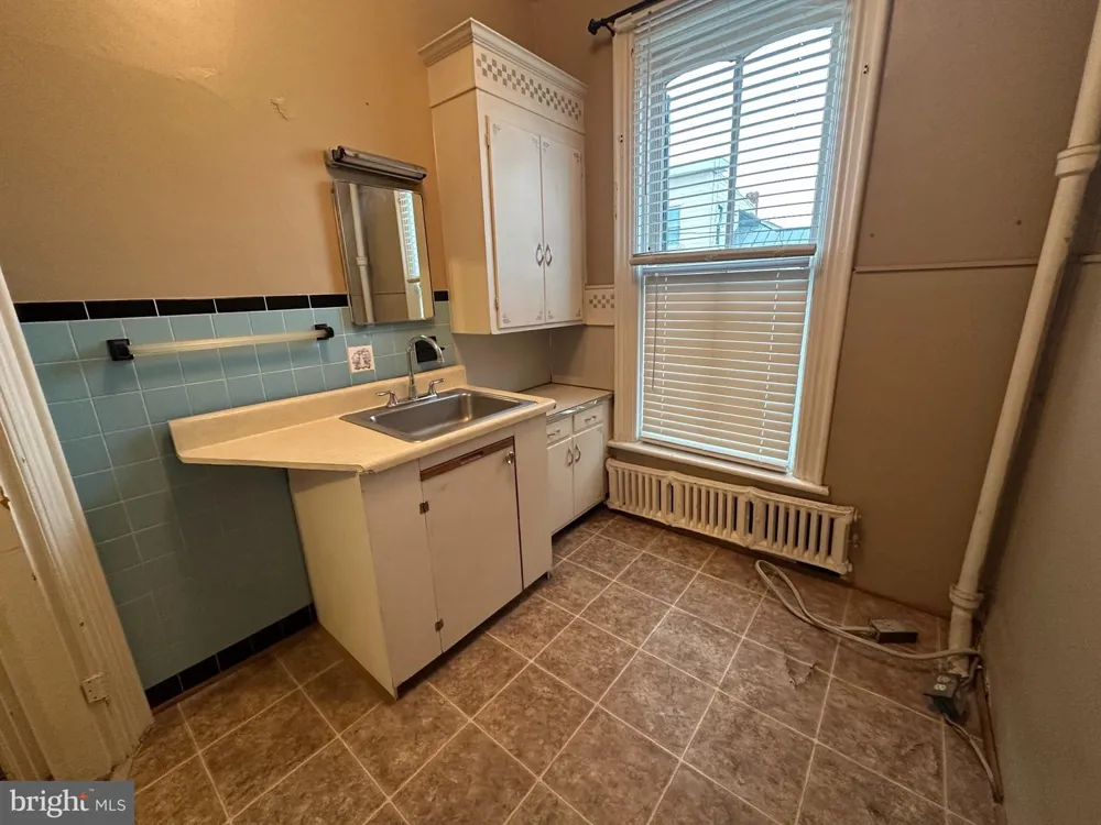 32 E BALTIMORE STREET Greencastle, PA 17225