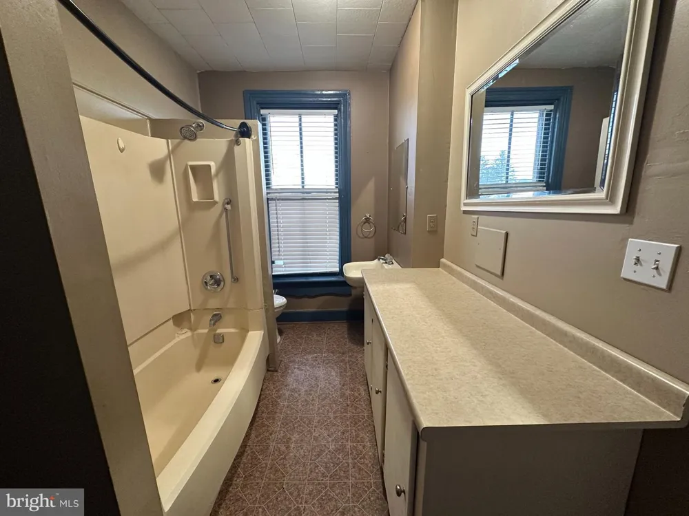 32 E BALTIMORE STREET Greencastle, PA 17225
