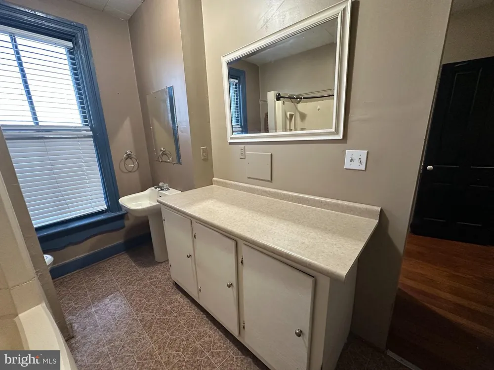 32 E BALTIMORE STREET Greencastle, PA 17225