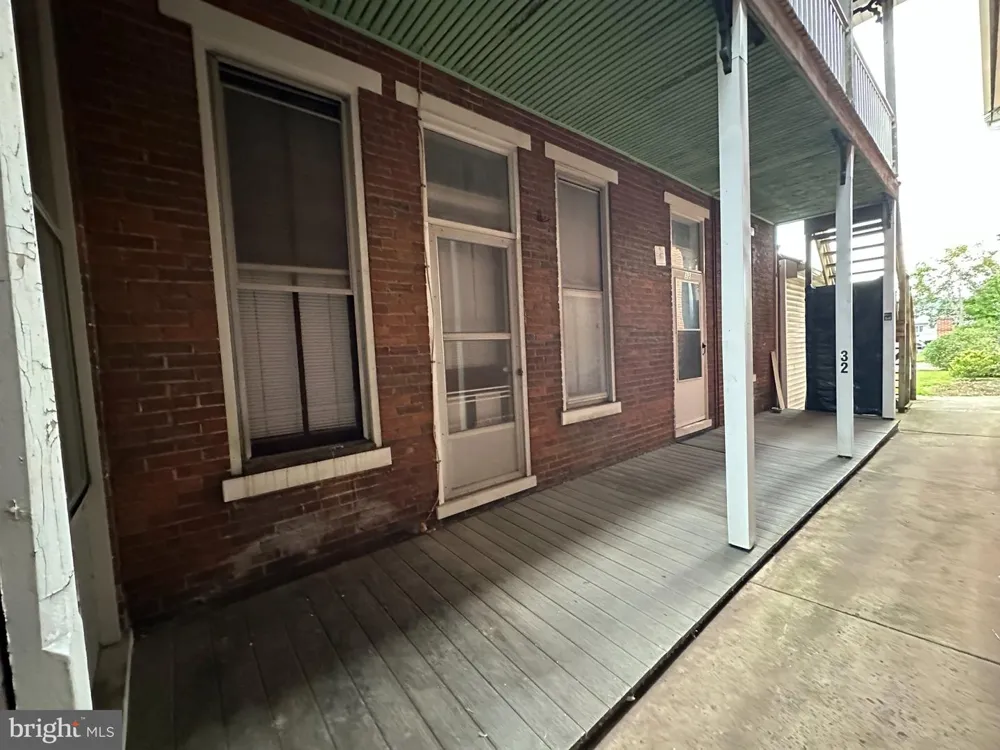 32 E BALTIMORE STREET Greencastle, PA 17225