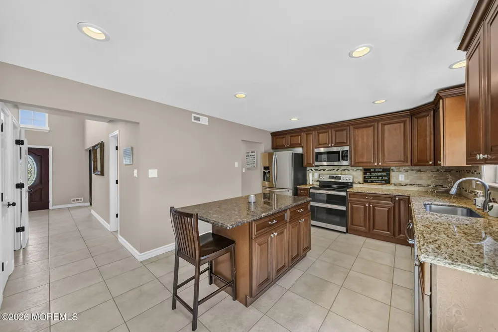 25 Tall Woods Drive Manalapan, NJ 07726