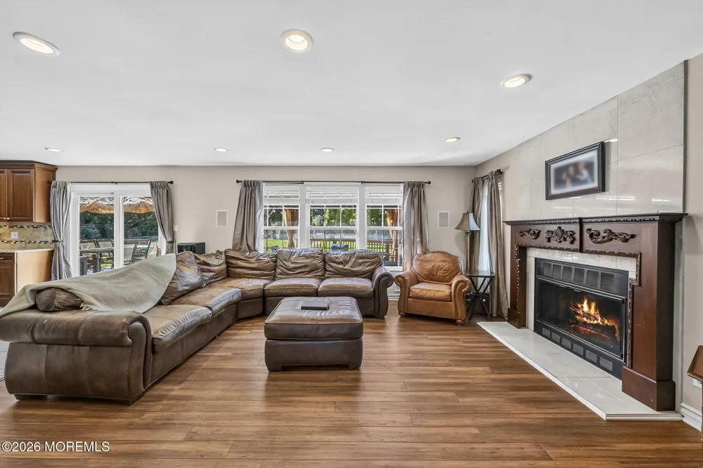 25 Tall Woods Drive Manalapan, NJ 07726