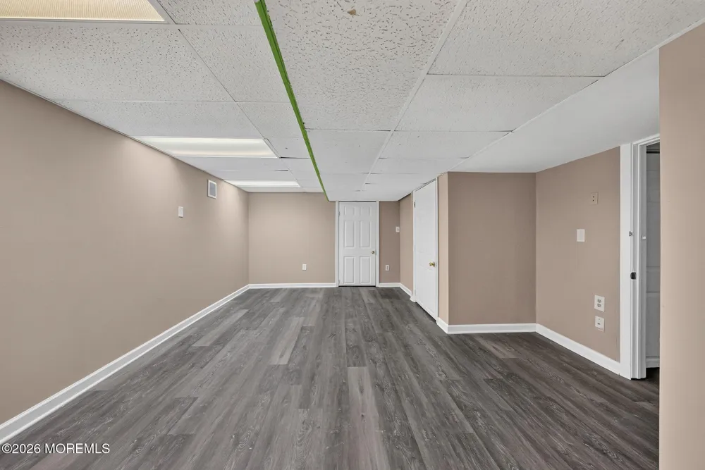 25 Tall Woods Drive Manalapan, NJ 07726