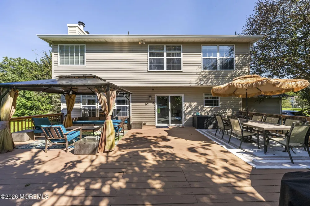 25 Tall Woods Drive Manalapan, NJ 07726