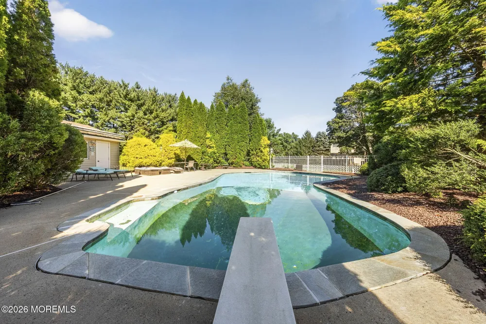 25 Tall Woods Drive Manalapan, NJ 07726