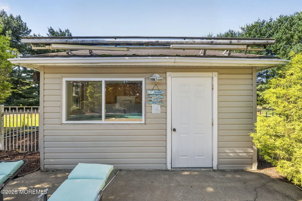 25 Tall Woods Drive Manalapan, NJ 07726