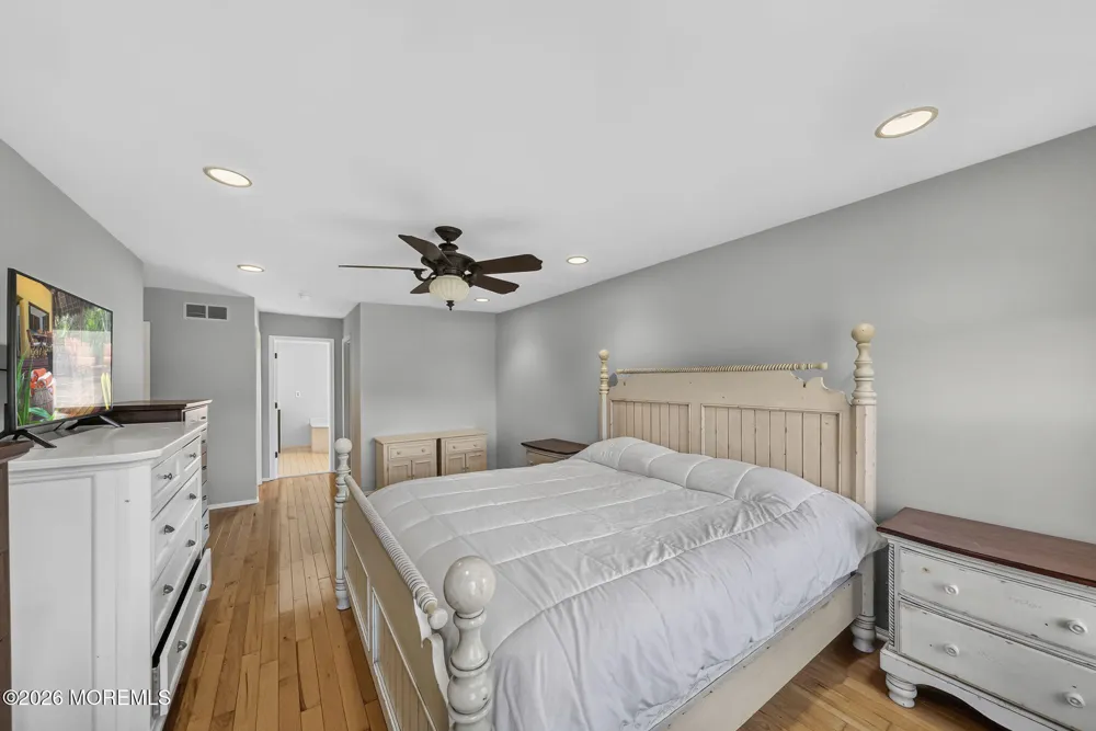 25 Tall Woods Drive Manalapan, NJ 07726