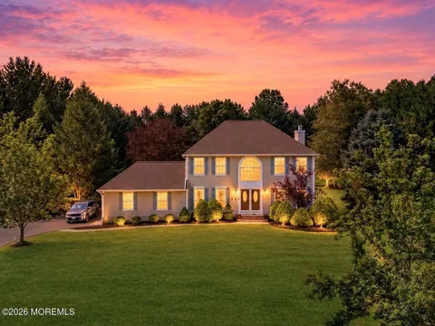 25 Tall Woods Drive
