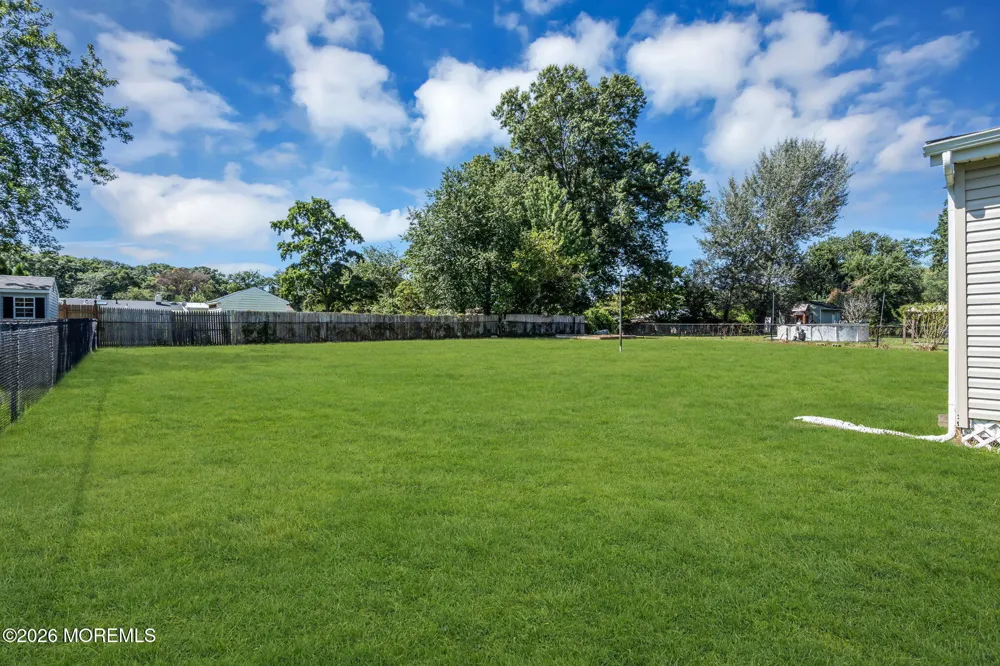 12 Carol Lane Howell, NJ 07731