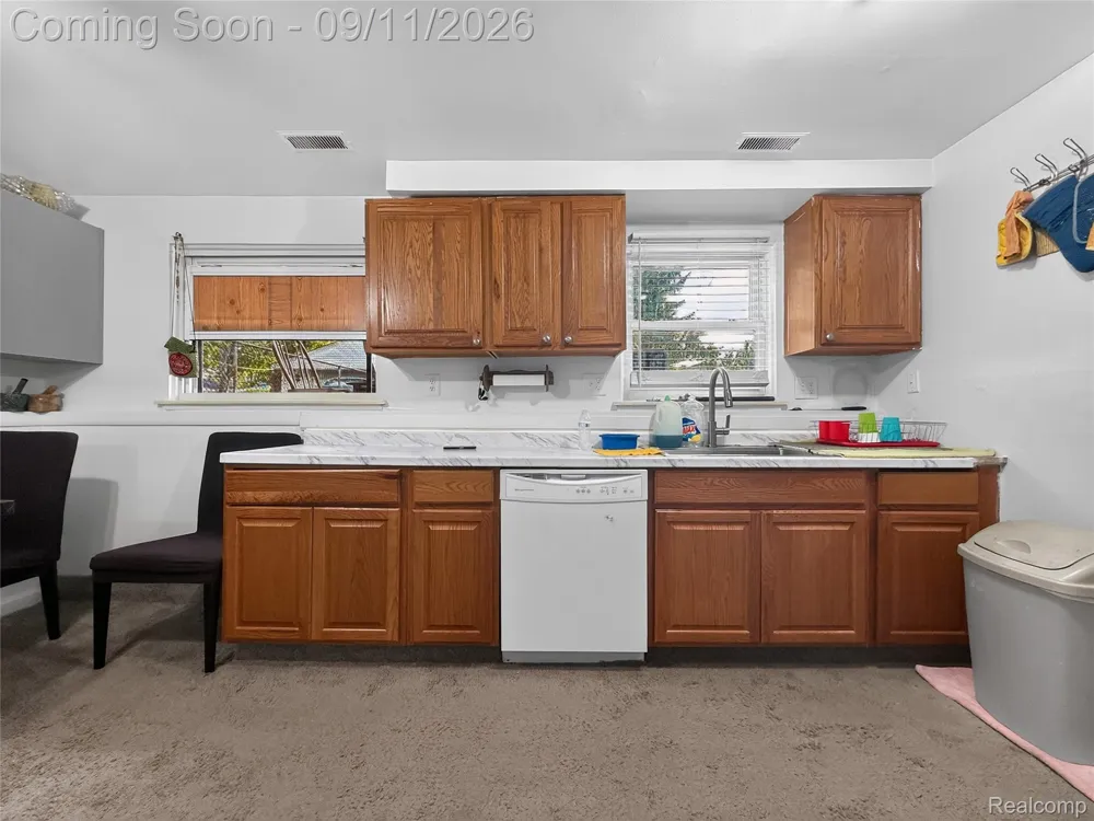 5418 Harding Street Dearborn Heights City, MI 48125