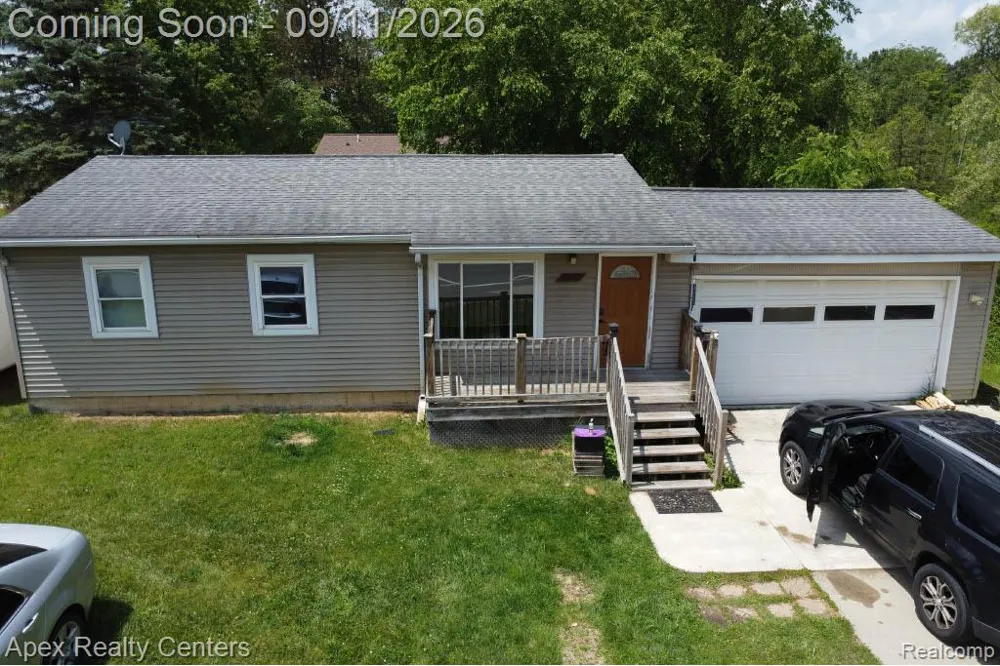 10530 Parshall Avenue White Lake Charter Township, MI 48386