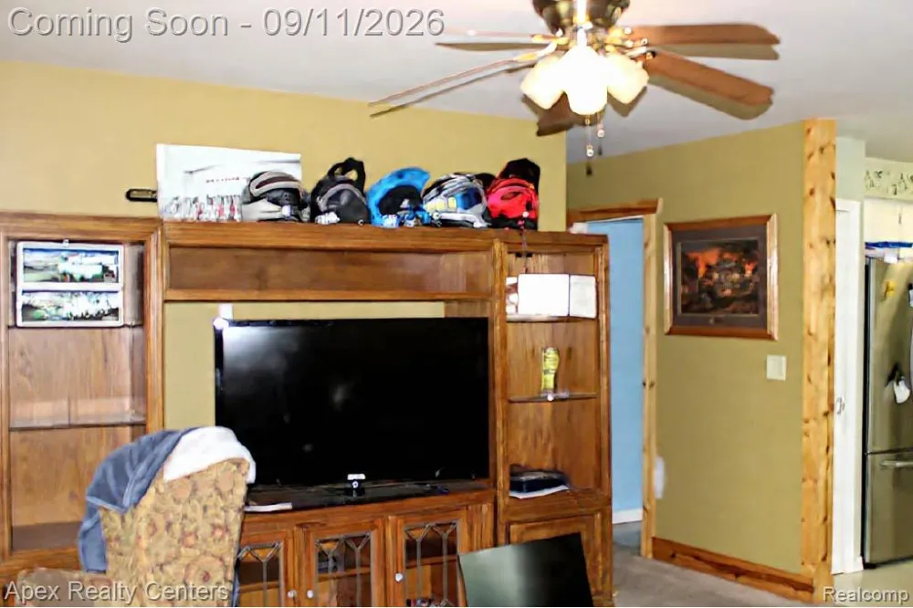 10530 Parshall Avenue White Lake Charter Township, MI 48386