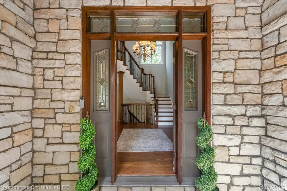 22853 Saint Andrews Drive Lyon Charter Township, MI 48178