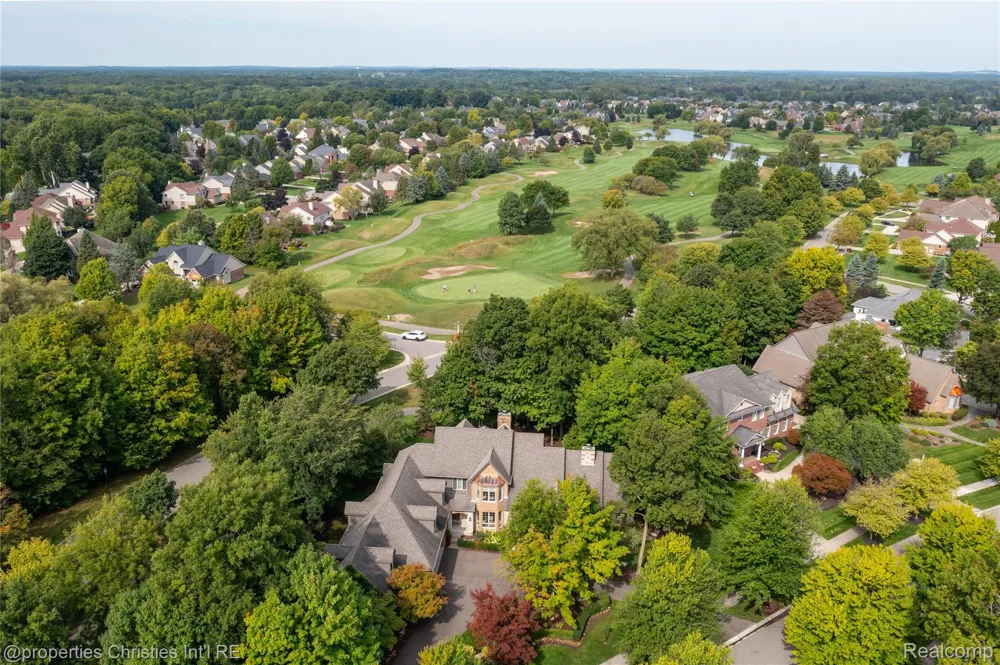 22853 Saint Andrews Drive Lyon Charter Township, MI 48178