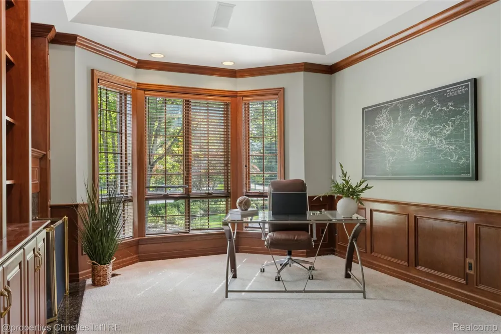 22853 Saint Andrews Drive Lyon Charter Township, MI 48178