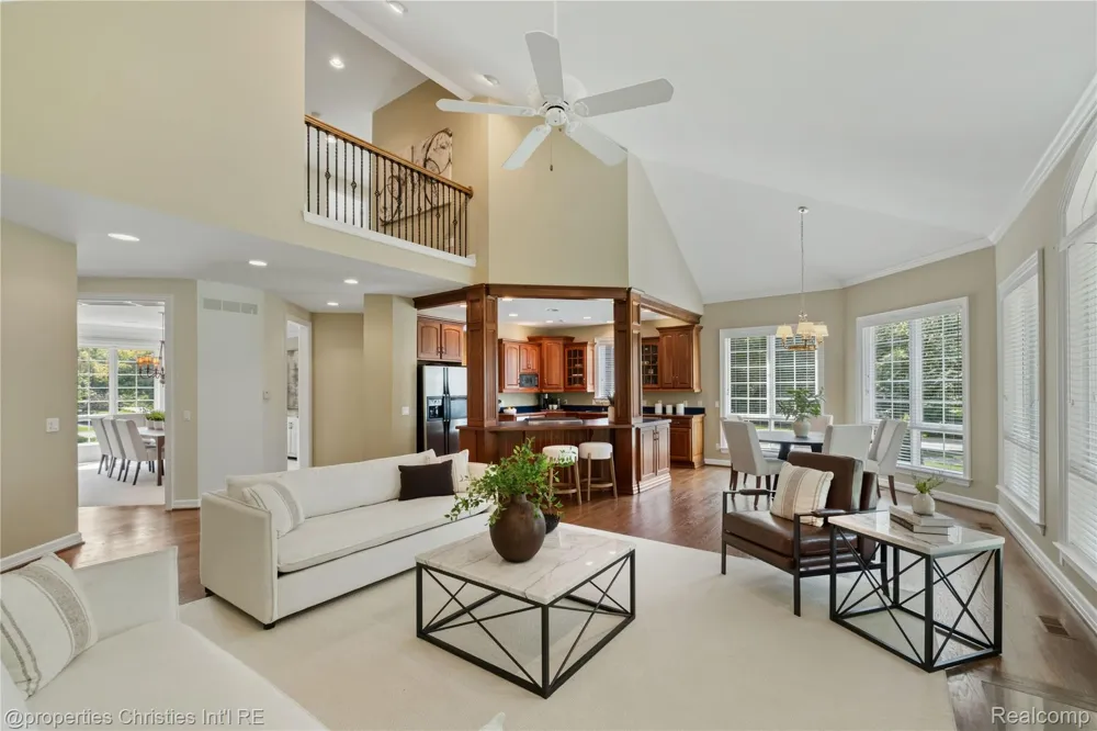 22853 Saint Andrews Drive Lyon Charter Township, MI 48178