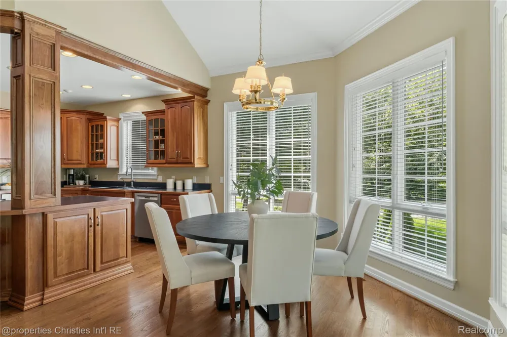 22853 Saint Andrews Drive Lyon Charter Township, MI 48178