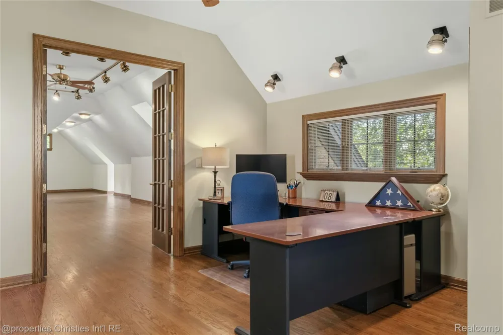 22853 Saint Andrews Drive Lyon Charter Township, MI 48178