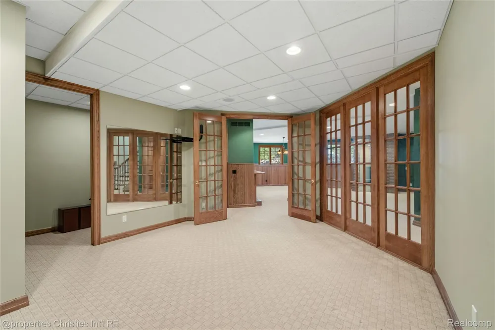 22853 Saint Andrews Drive Lyon Charter Township, MI 48178
