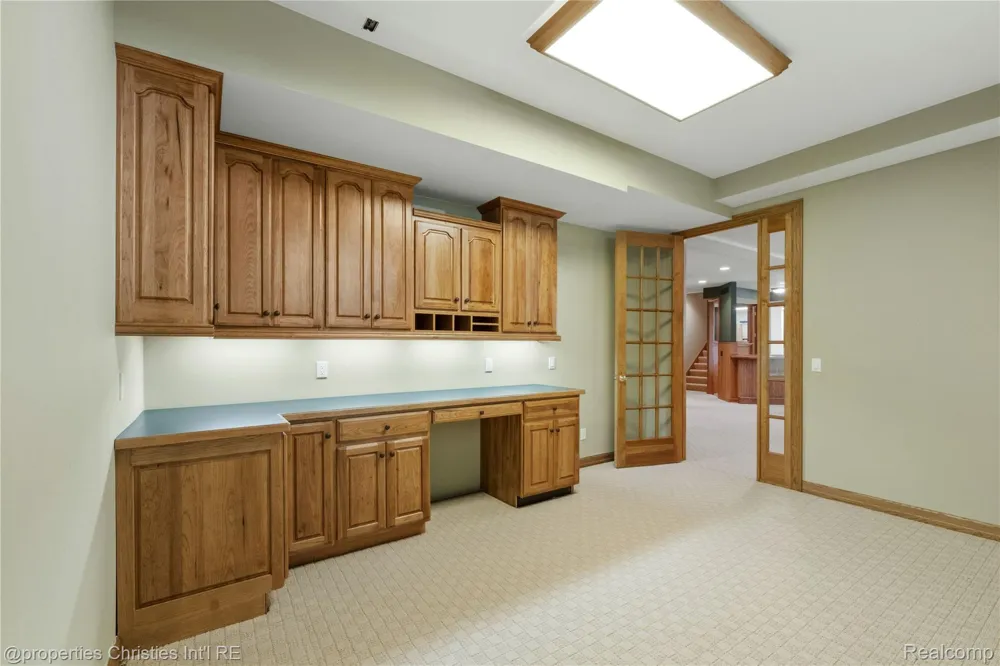 22853 Saint Andrews Drive Lyon Charter Township, MI 48178