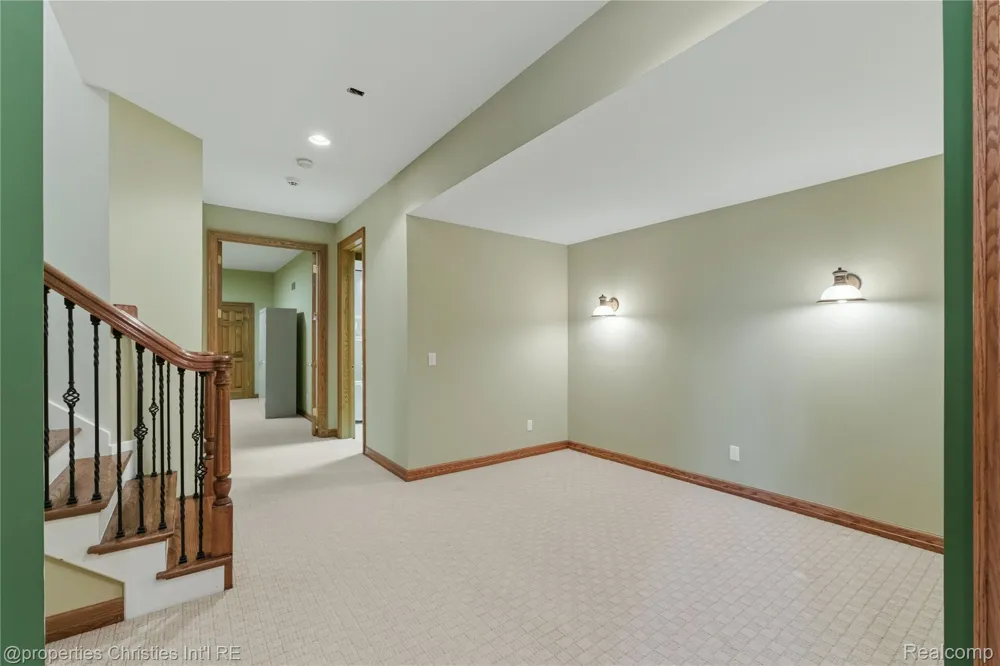 22853 Saint Andrews Drive Lyon Charter Township, MI 48178