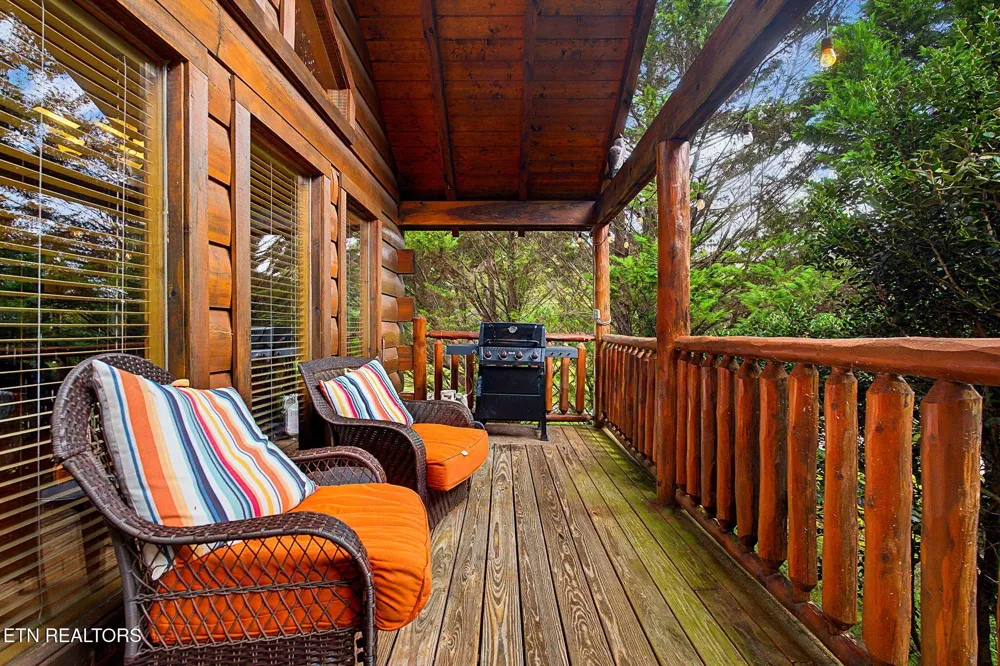 3022 Hatcher Mtn Rd Sevierville, TN 37862