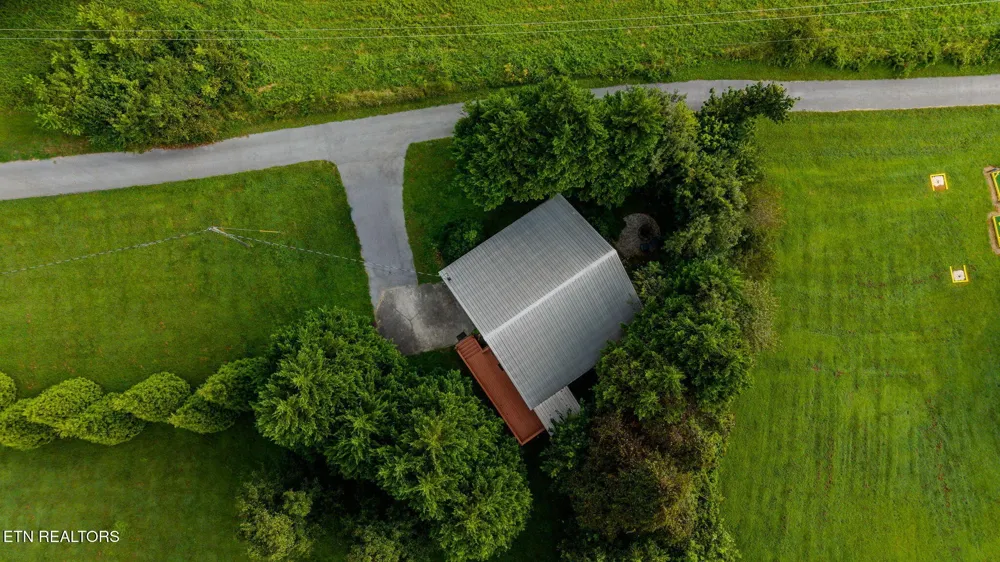 3022 Hatcher Mtn Rd Sevierville, TN 37862