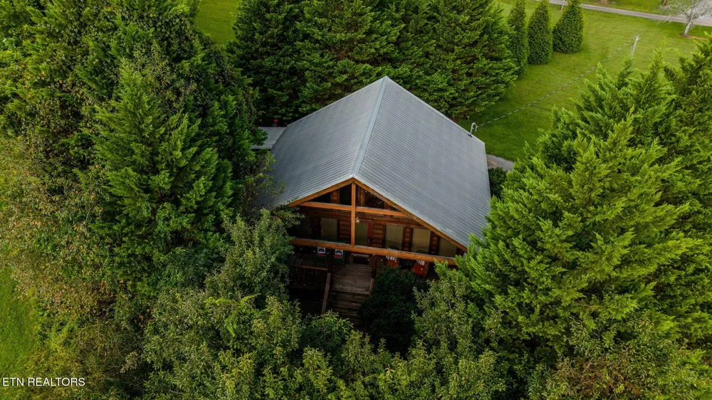 3022 Hatcher Mtn Rd Sevierville, TN 37862