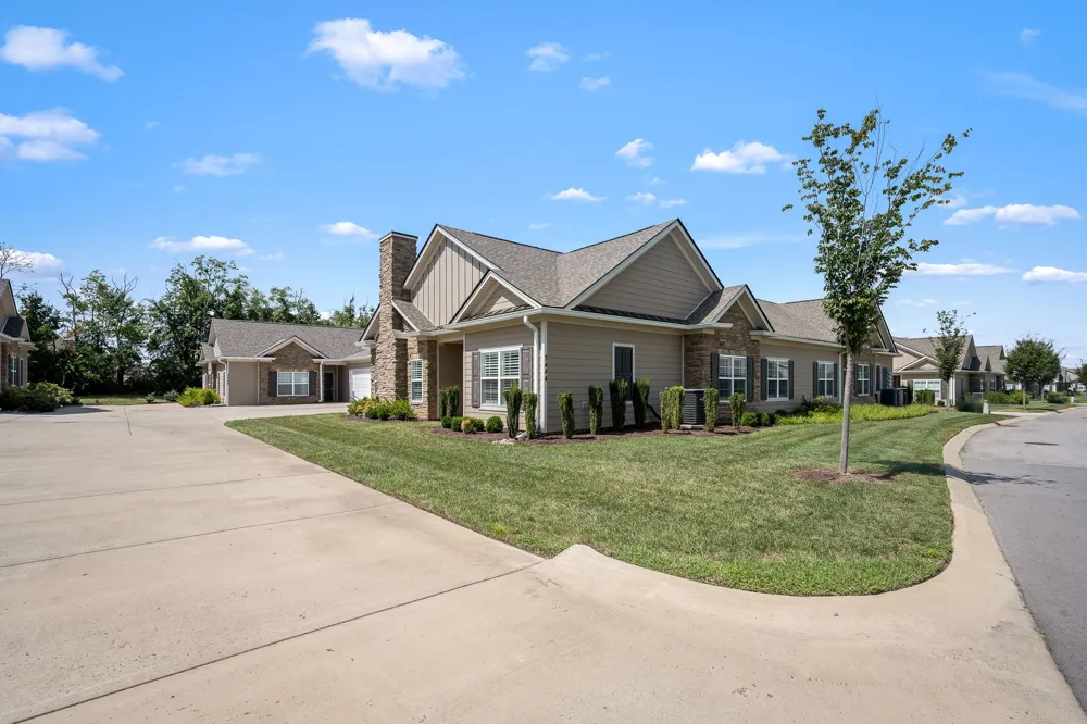 2444 Stonecenter Lane Murfreesboro, TN 37128
