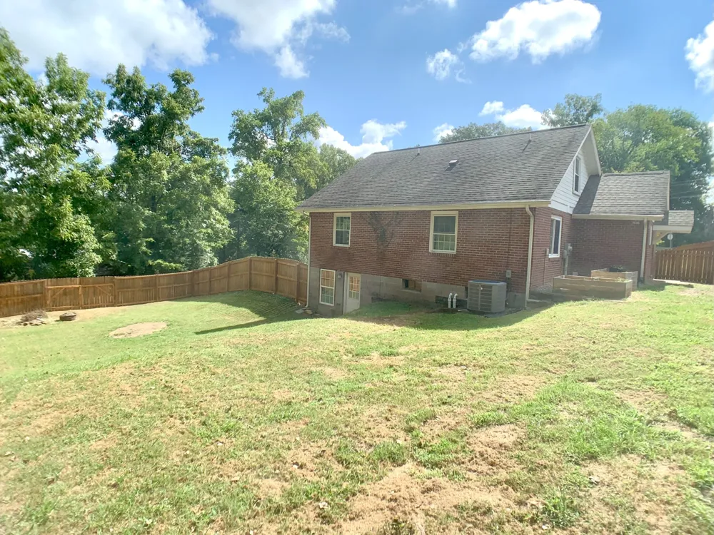 135 Antioch Rd Clarksville, TN 37040
