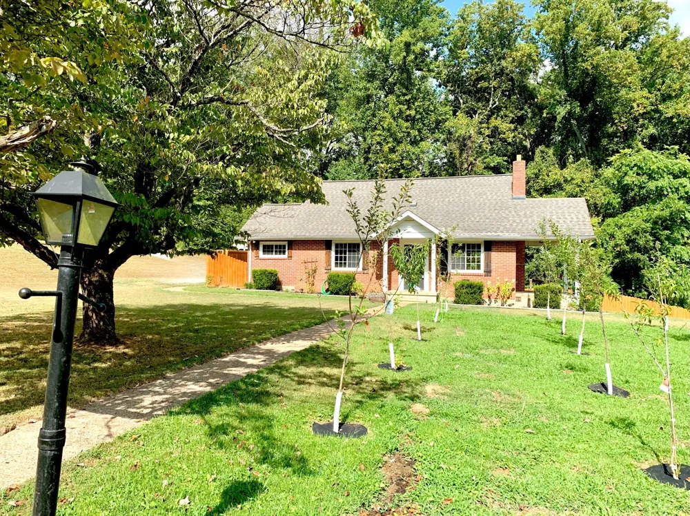 135 Antioch Rd Clarksville, TN 37040