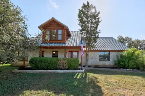301 Oak Forest Cove