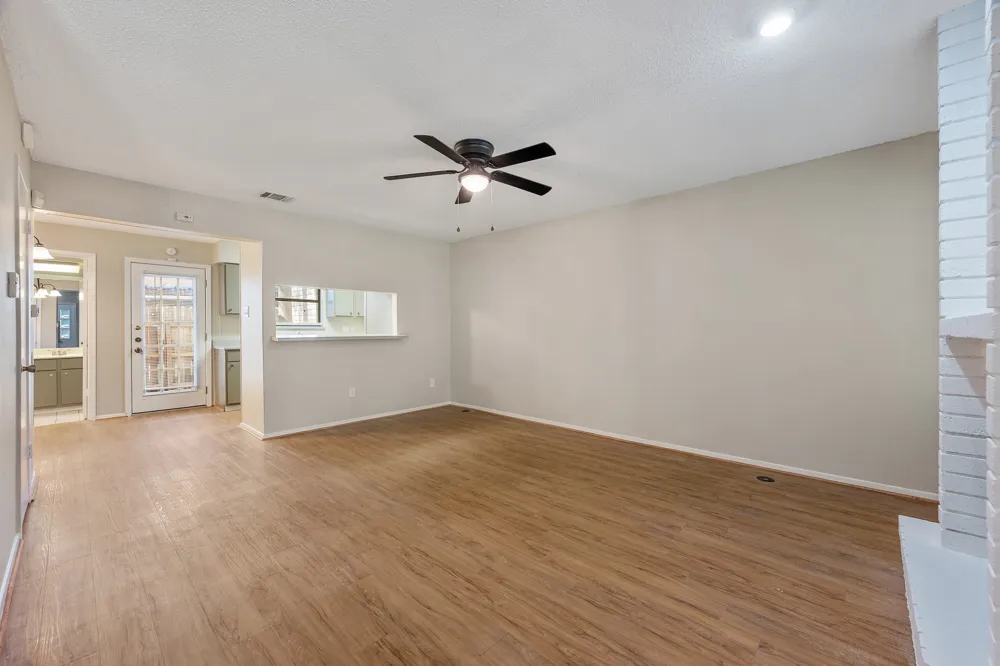8400 Jamestown Drive #426 Austin, TX 78758