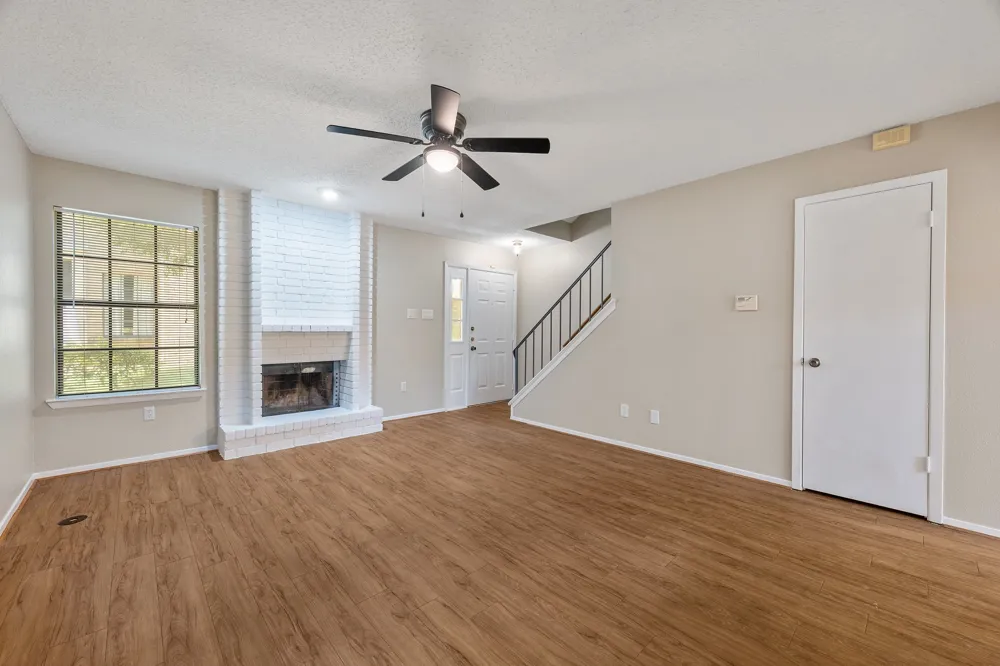 8400 Jamestown Drive #426 Austin, TX 78758