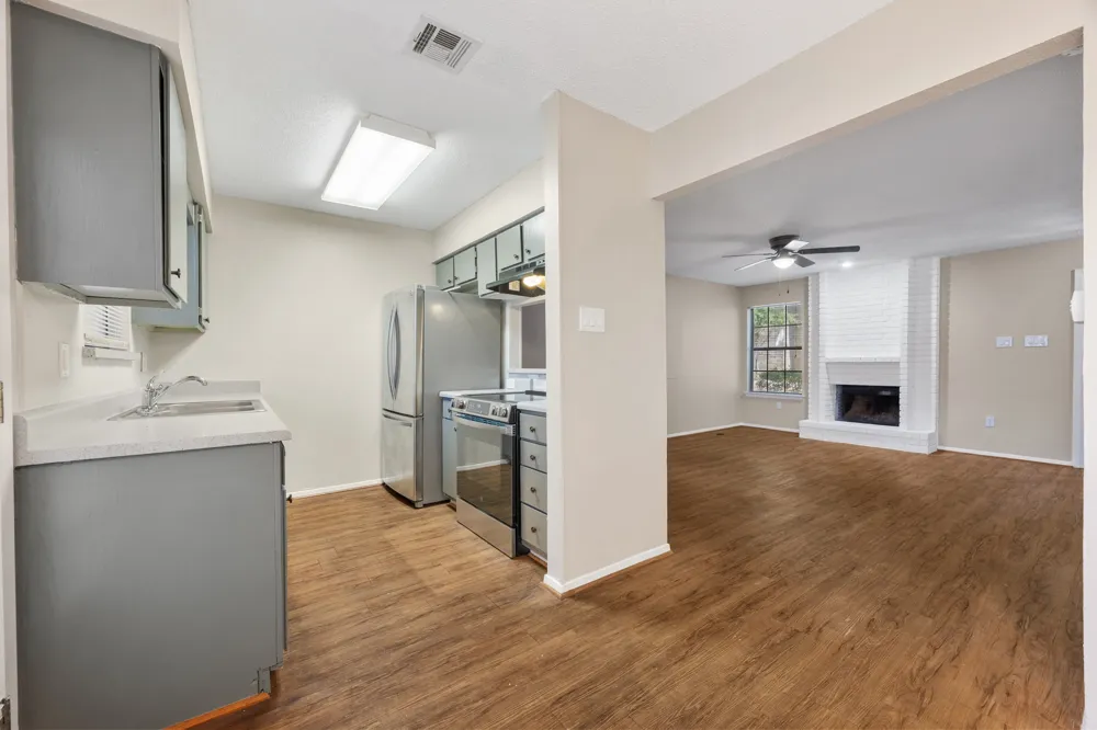 8400 Jamestown Drive #426 Austin, TX 78758