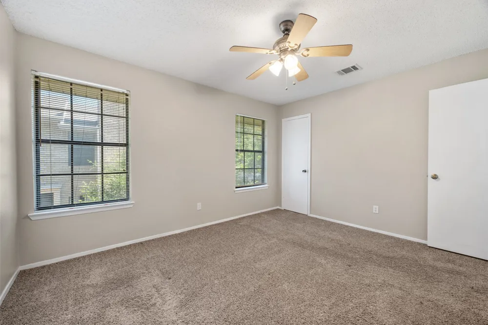 8400 Jamestown Drive #426 Austin, TX 78758