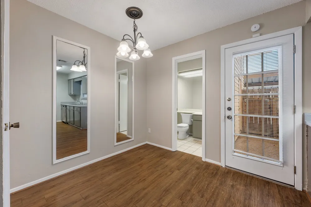 8400 Jamestown Drive #426 Austin, TX 78758